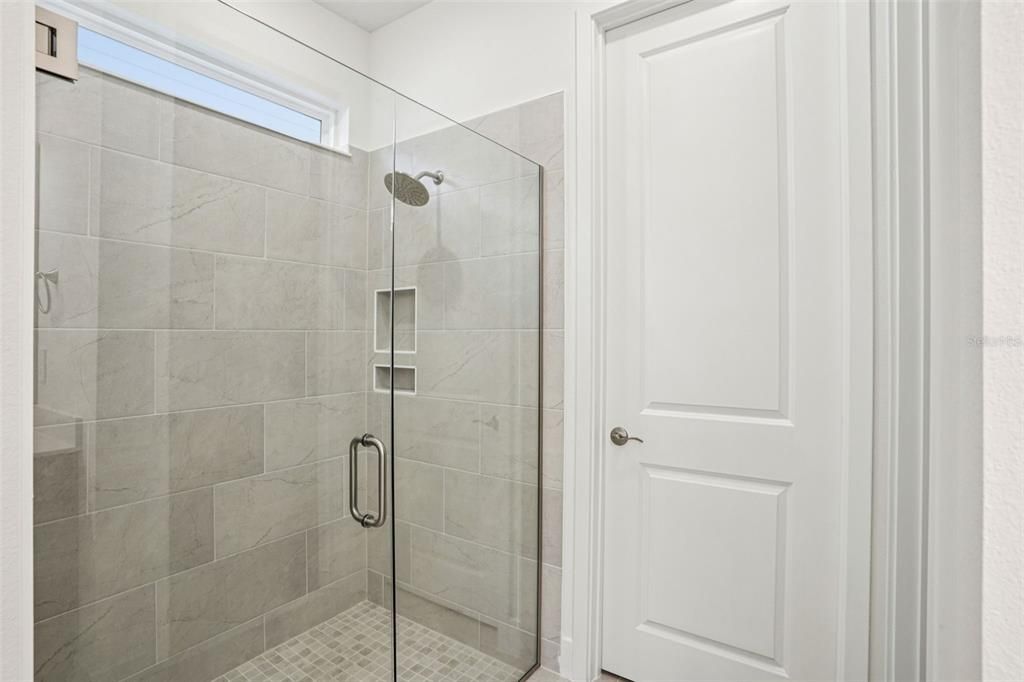 На продажу: $417,730 (4 спален, 2 ванн, 1908 Квадратных фут)