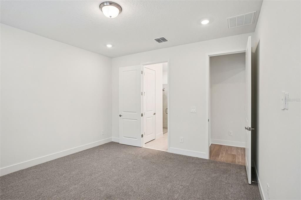 На продажу: $417,730 (4 спален, 2 ванн, 1908 Квадратных фут)