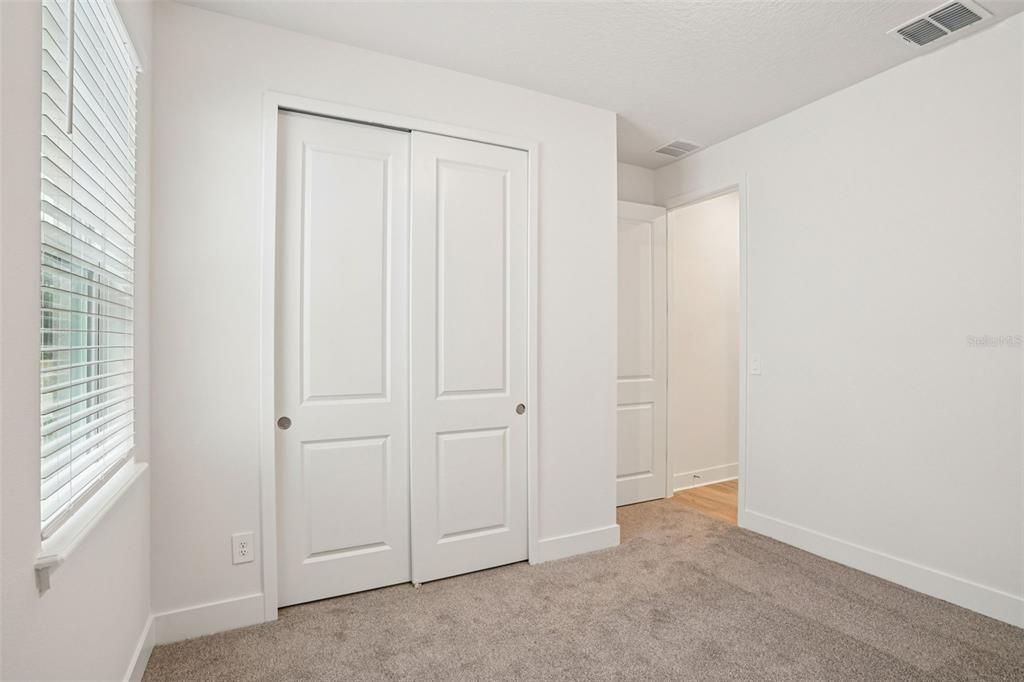 На продажу: $417,730 (4 спален, 2 ванн, 1908 Квадратных фут)