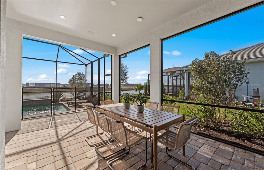 For Sale: $599,990 (2 beds, 2 baths, 1889 Square Feet)