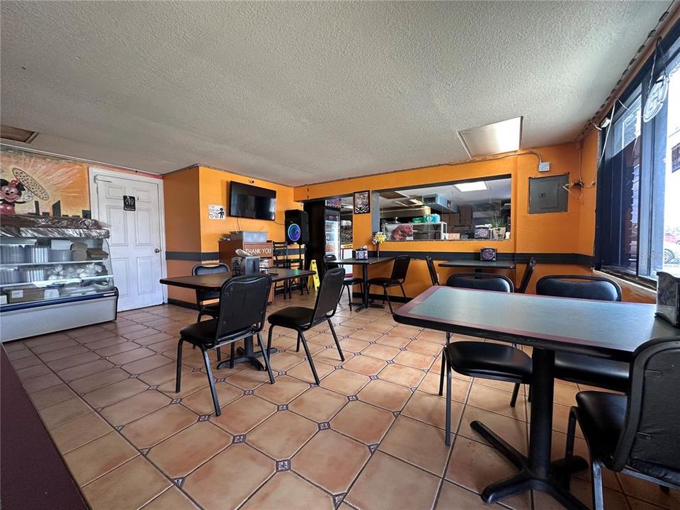 En Venta: $448,500 (0 camas, 0 baños, 1175 Pies cuadrados)