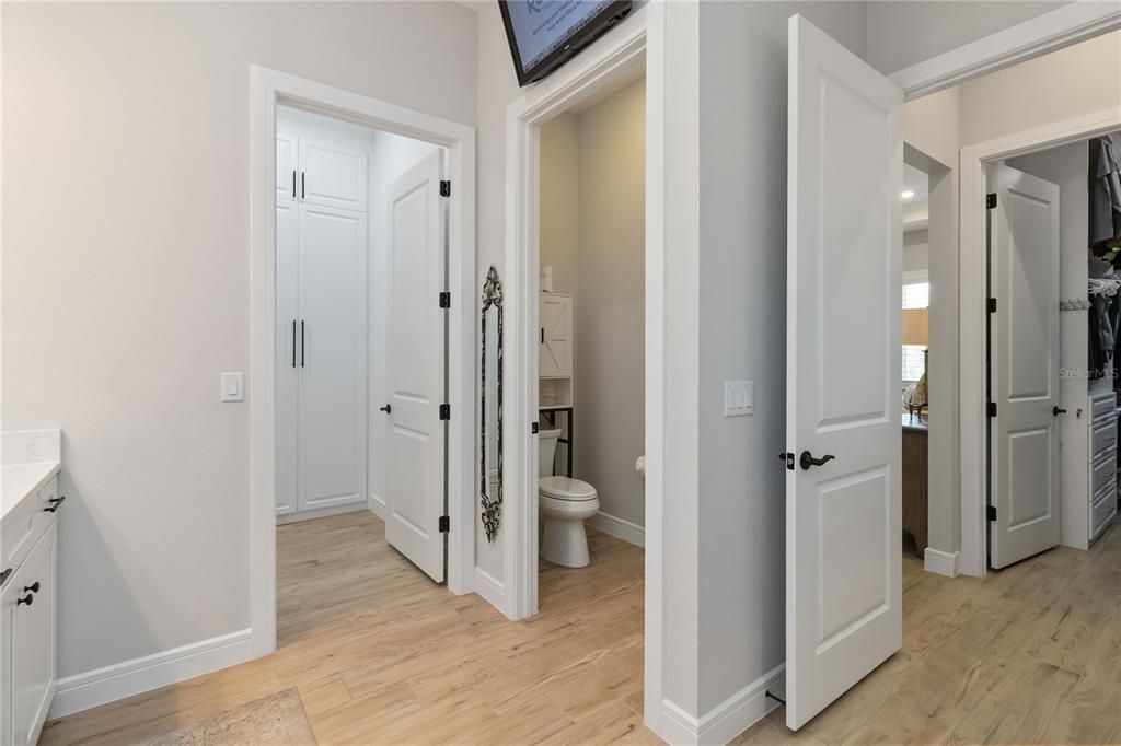 待售: $950,000 (3 贝兹, 3 浴室, 2828 平方英尺)