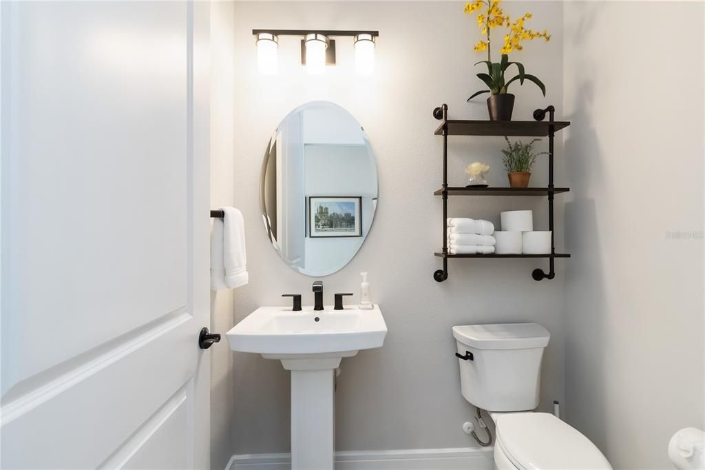 待售: $950,000 (3 贝兹, 3 浴室, 2828 平方英尺)