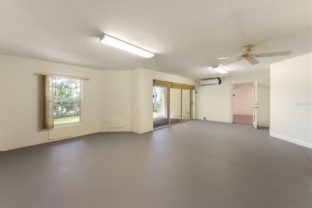 For Sale: $750,000 (2 beds, 2 baths, 1898 Square Feet)