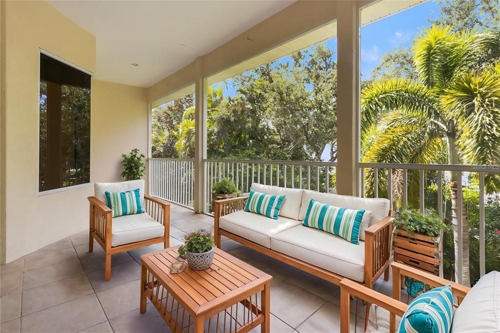 For Sale: $750,000 (2 beds, 2 baths, 1898 Square Feet)