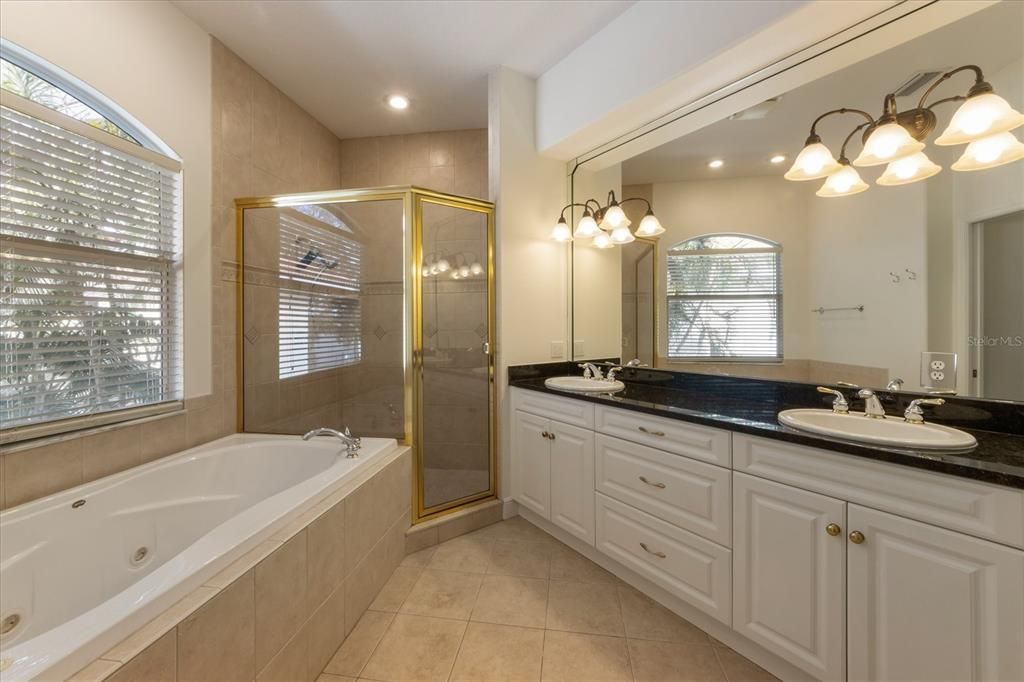 For Sale: $750,000 (2 beds, 2 baths, 1898 Square Feet)