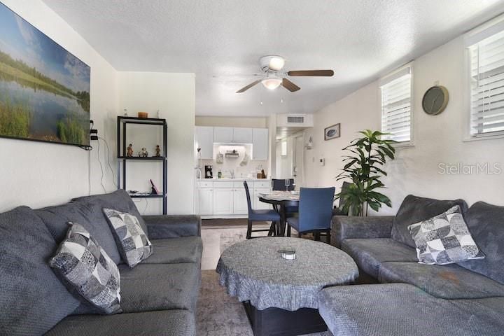 En Renta: $1,600 (2 camas, 1 baños, 740 Pies cuadrados)