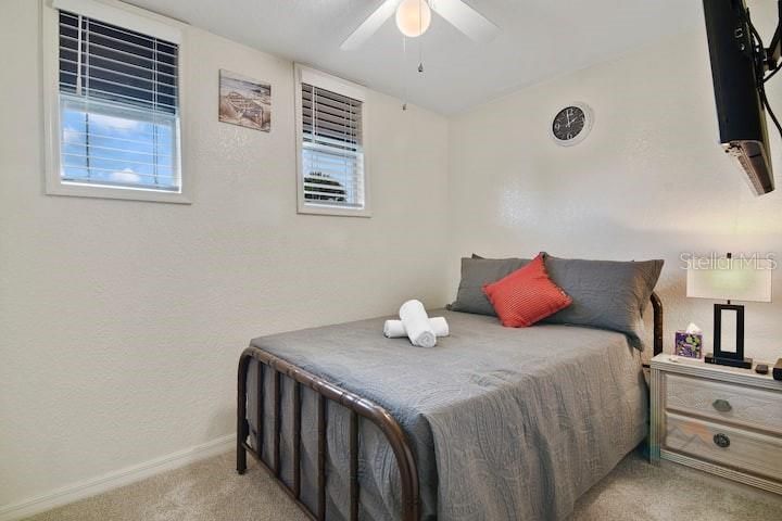 En Renta: $1,600 (2 camas, 1 baños, 740 Pies cuadrados)