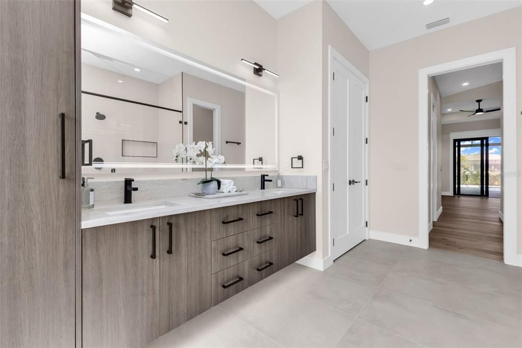 待售: $799,900 (3 贝兹, 3 浴室, 2327 平方英尺)