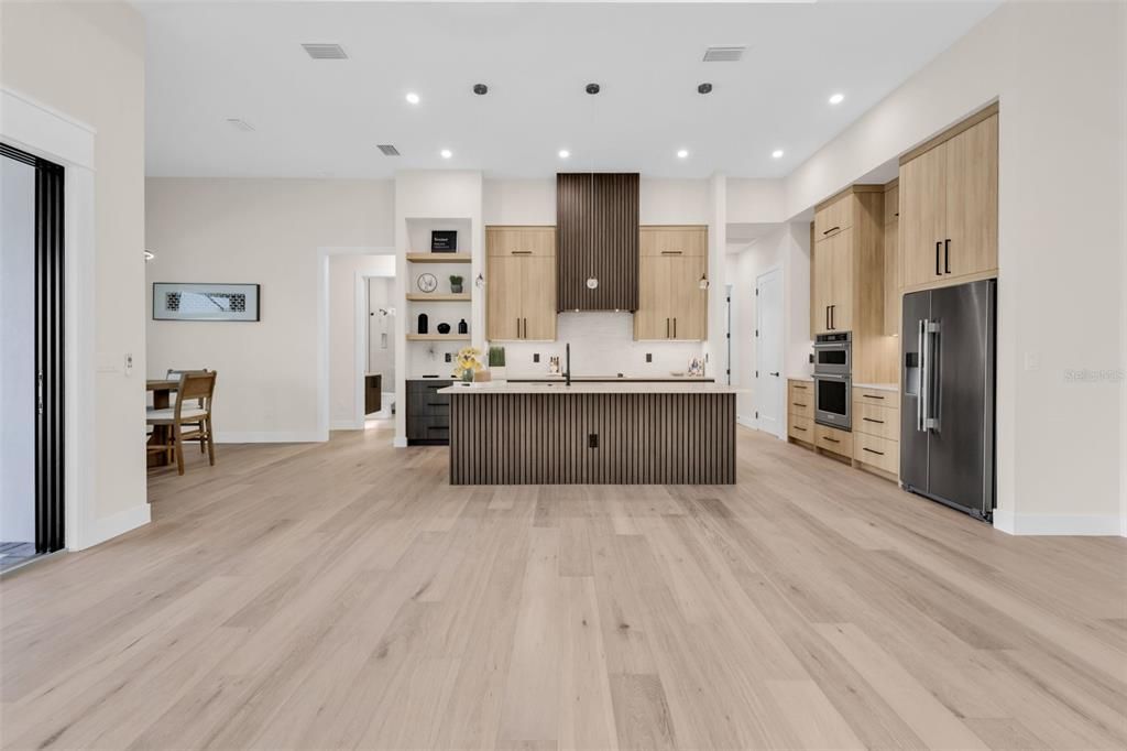 待售: $799,900 (3 贝兹, 3 浴室, 2327 平方英尺)