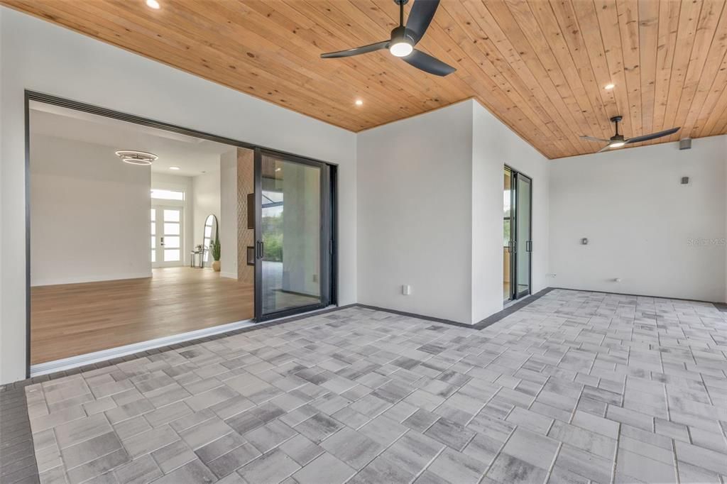 待售: $799,900 (3 贝兹, 3 浴室, 2327 平方英尺)