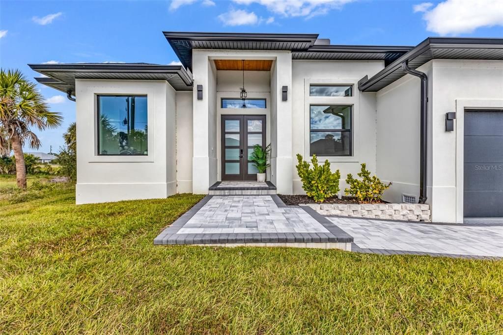 待售: $799,900 (3 贝兹, 3 浴室, 2327 平方英尺)