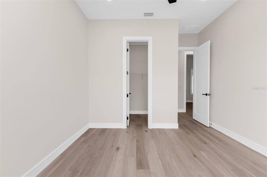 待售: $799,900 (3 贝兹, 3 浴室, 2327 平方英尺)