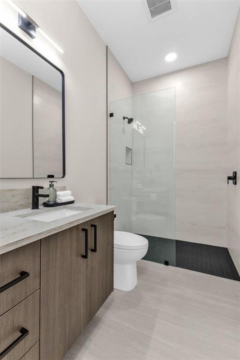 待售: $799,900 (3 贝兹, 3 浴室, 2327 平方英尺)