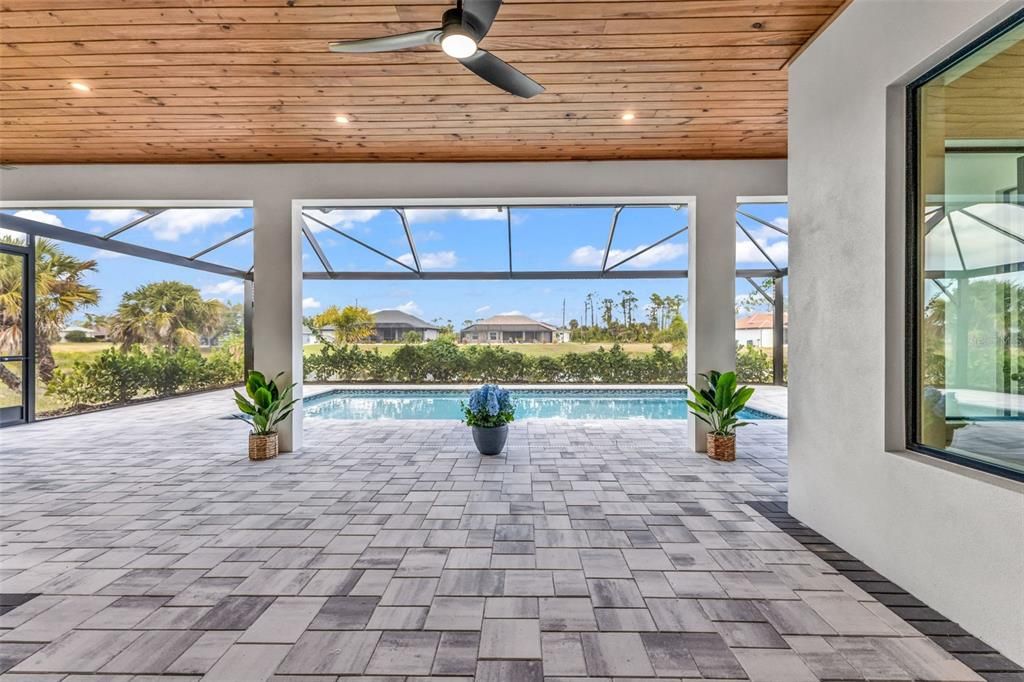 待售: $799,900 (3 贝兹, 3 浴室, 2327 平方英尺)