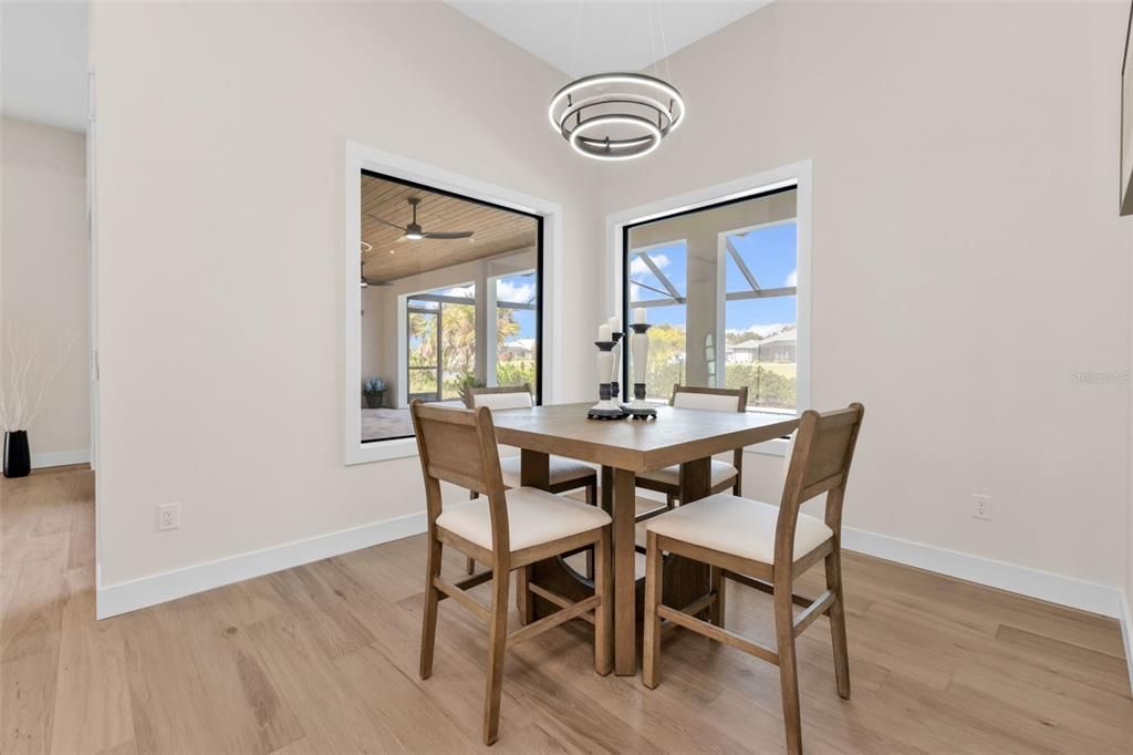 待售: $799,900 (3 贝兹, 3 浴室, 2327 平方英尺)