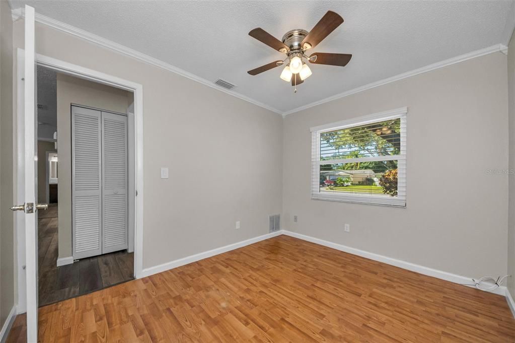 Activo con contrato: $389,900 (3 camas, 2 baños, 1494 Pies cuadrados)