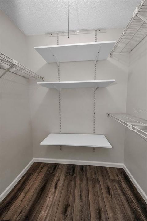 Activo con contrato: $389,900 (3 camas, 2 baños, 1494 Pies cuadrados)