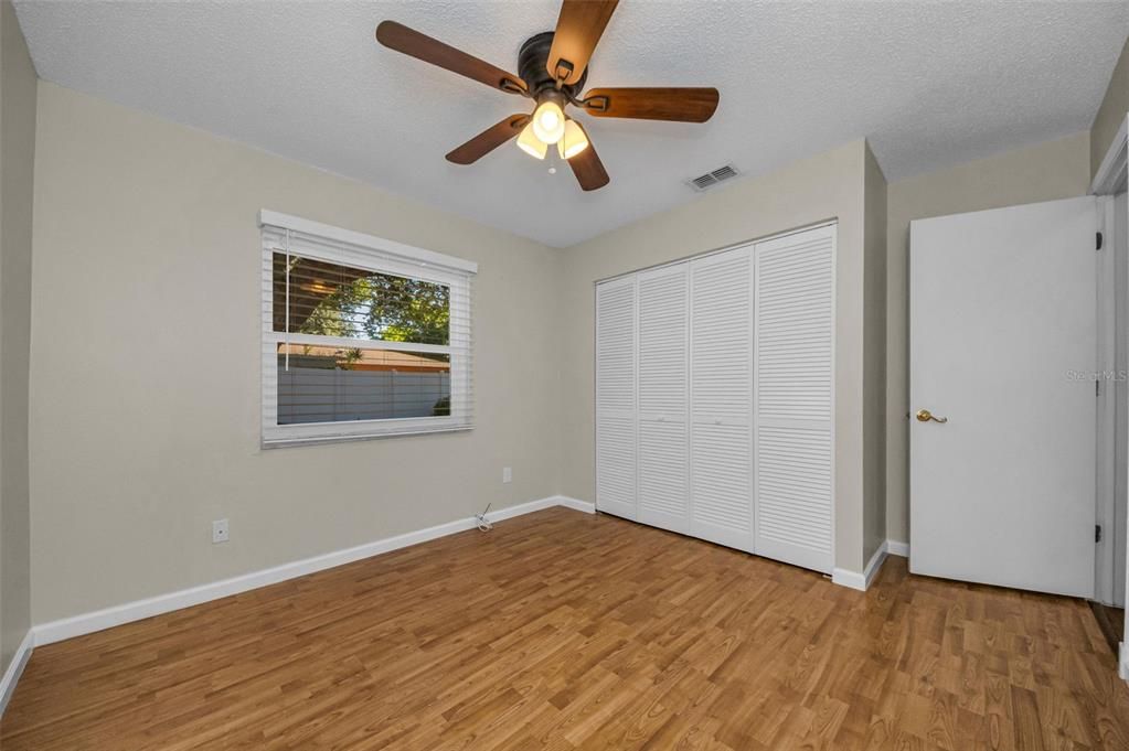 Activo con contrato: $389,900 (3 camas, 2 baños, 1494 Pies cuadrados)