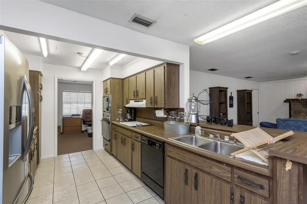 For Sale: $1,500,000 (0 beds, 0 baths, 3098 Square Feet)