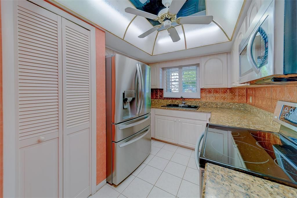 Active With Contract: $515,000 (3 beds, 2 baths, 1834 Square Feet)