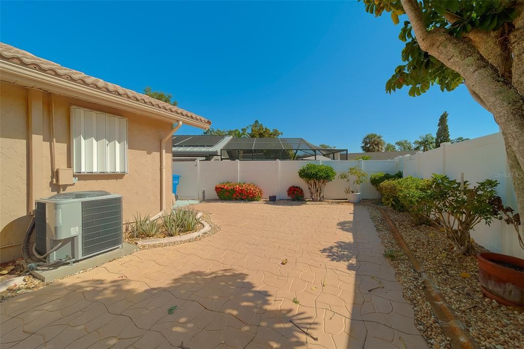 Active With Contract: $515,000 (3 beds, 2 baths, 1834 Square Feet)