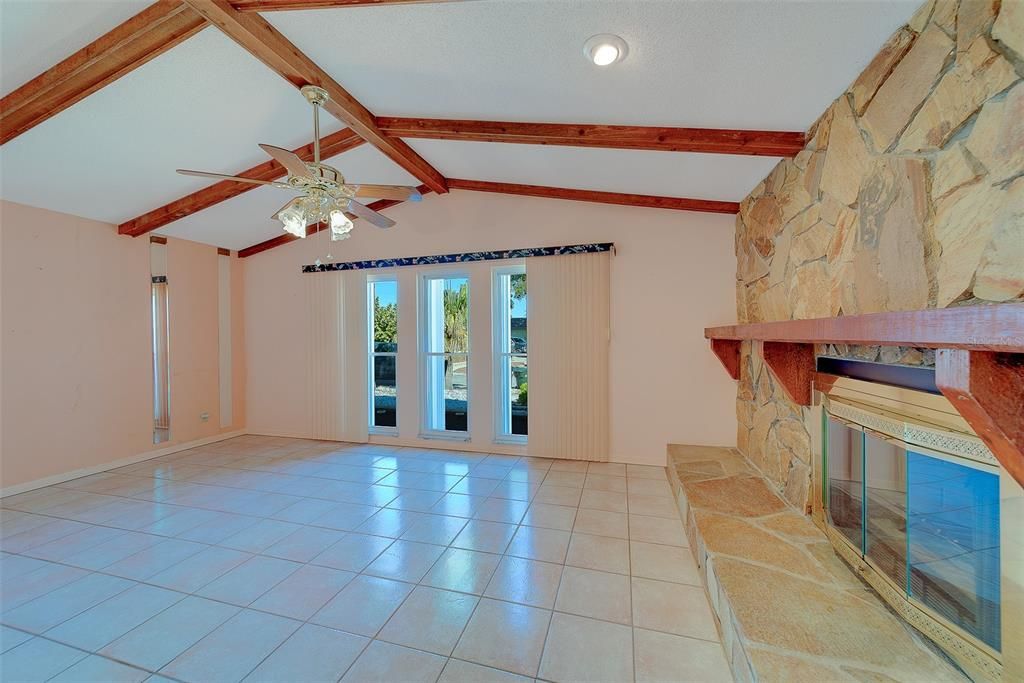 Active With Contract: $515,000 (3 beds, 2 baths, 1834 Square Feet)