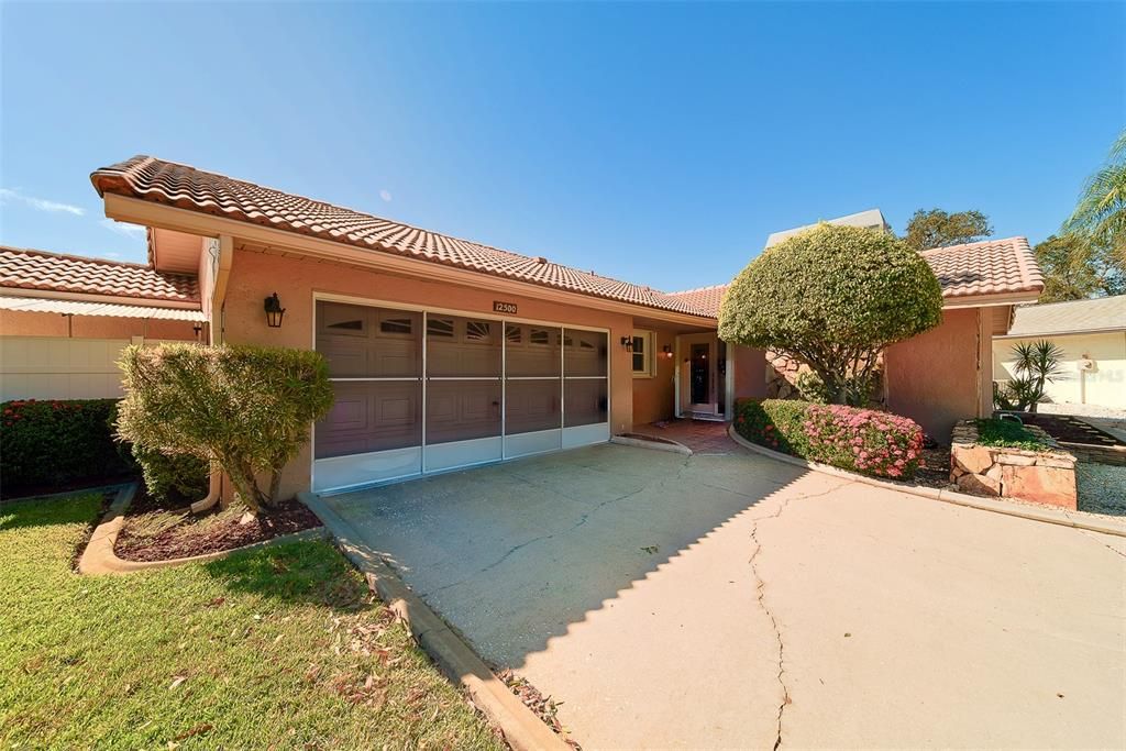 Active With Contract: $515,000 (3 beds, 2 baths, 1834 Square Feet)