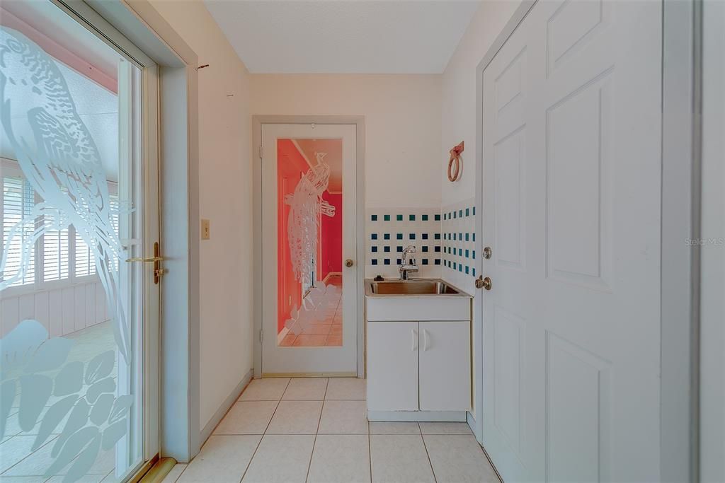 Active With Contract: $515,000 (3 beds, 2 baths, 1834 Square Feet)