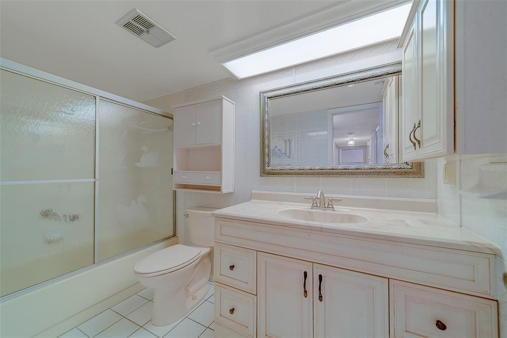 Active With Contract: $515,000 (3 beds, 2 baths, 1834 Square Feet)