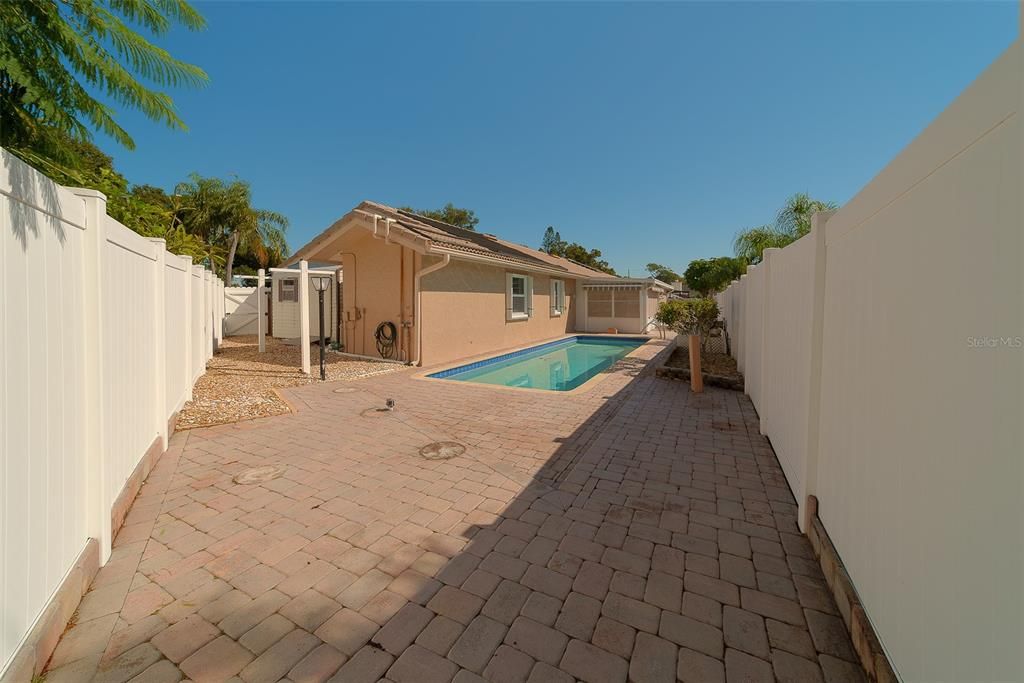 Active With Contract: $515,000 (3 beds, 2 baths, 1834 Square Feet)