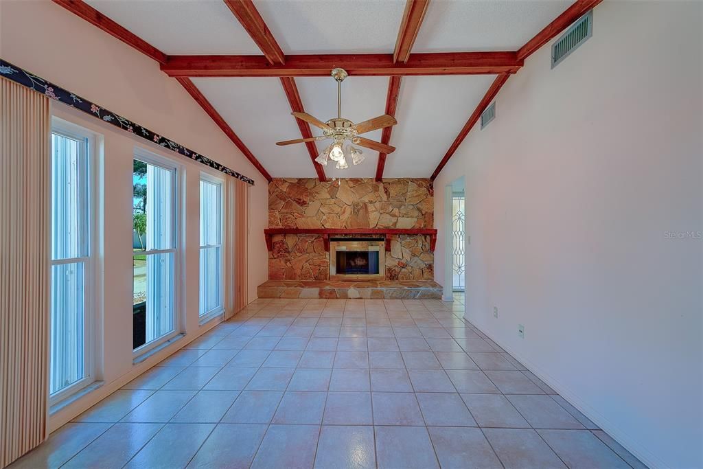 Active With Contract: $515,000 (3 beds, 2 baths, 1834 Square Feet)