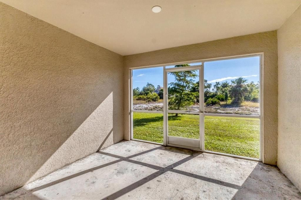 合同活跃: $445,000 (6 贝兹, 0 浴室, 2578 平方英尺)