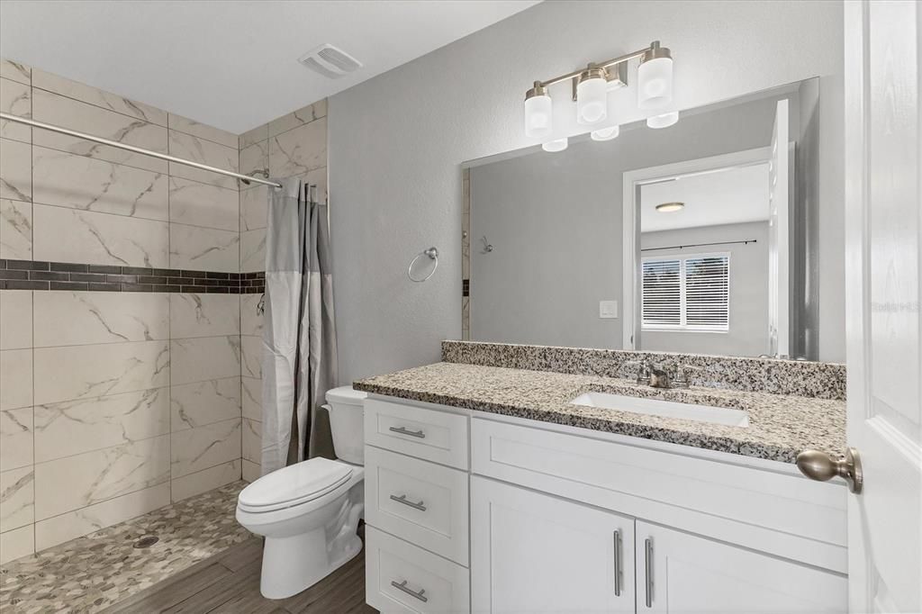 合同活跃: $445,000 (6 贝兹, 0 浴室, 2578 平方英尺)