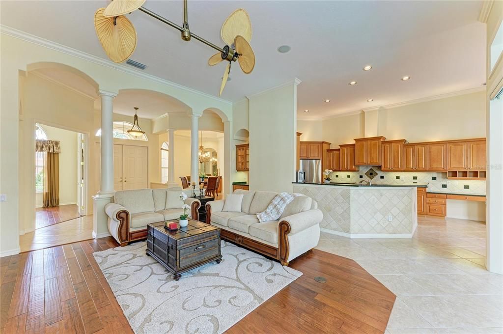 待售: $897,000 (3 贝兹, 3 浴室, 3073 平方英尺)