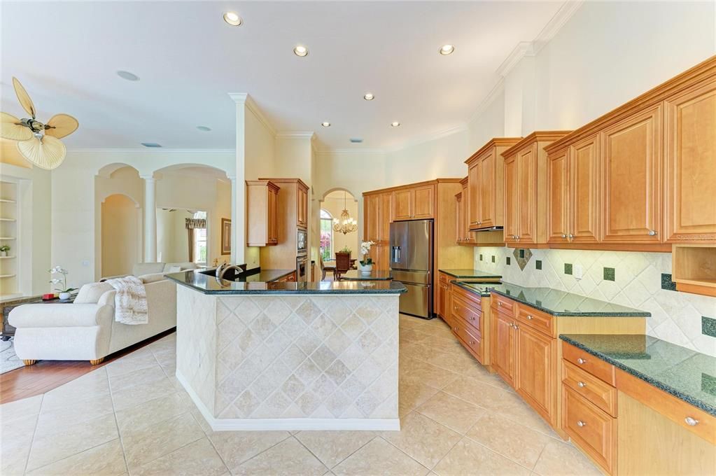 待售: $897,000 (3 贝兹, 3 浴室, 3073 平方英尺)