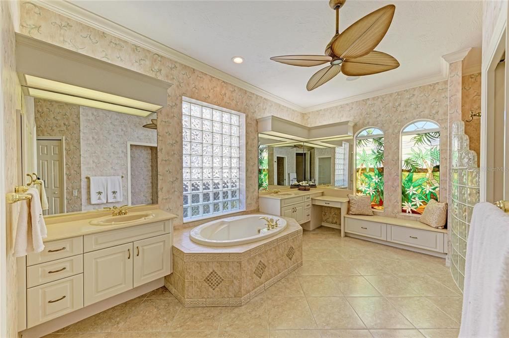 待售: $897,000 (3 贝兹, 3 浴室, 3073 平方英尺)