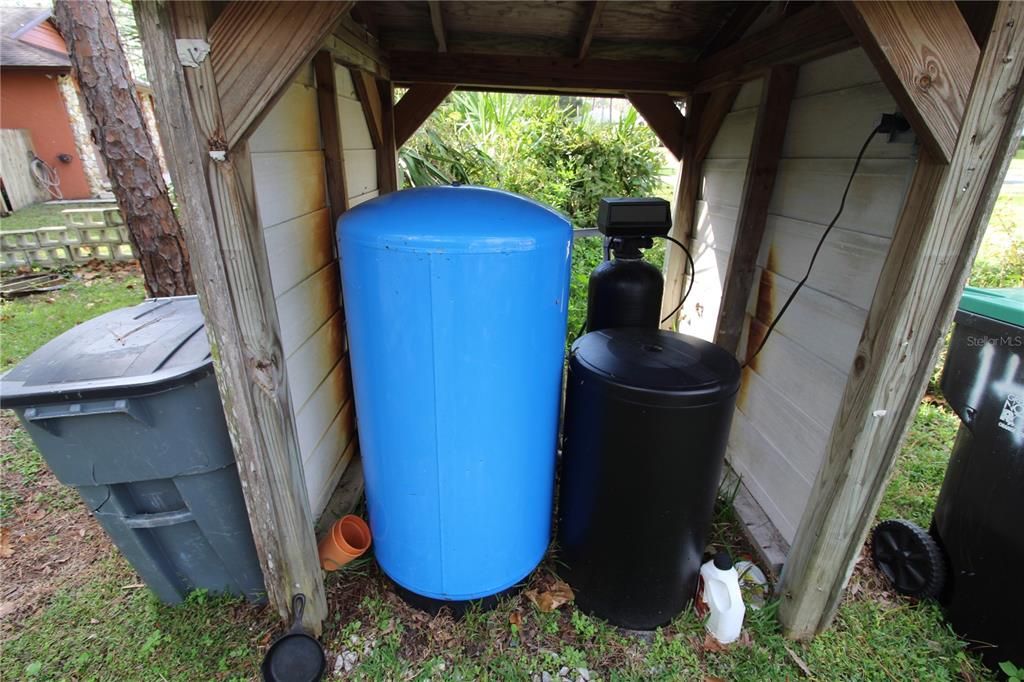 For Sale: $389,000 (1 beds, 1 baths, 750 Square Feet)