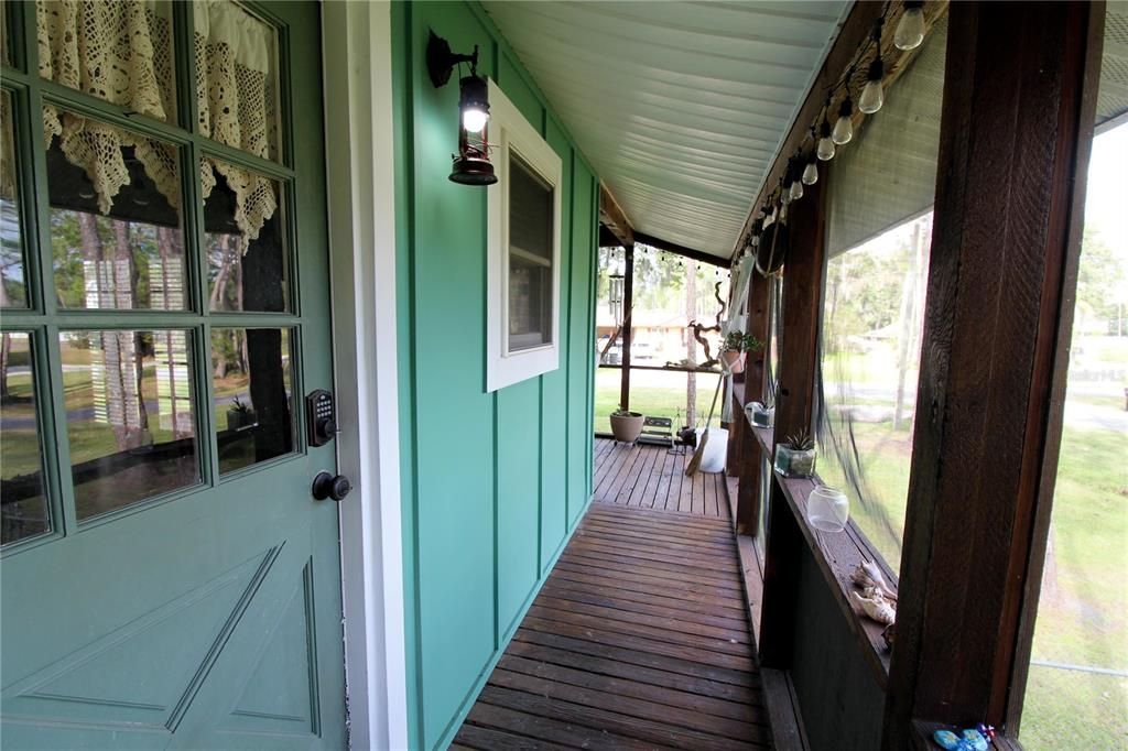 For Sale: $389,000 (1 beds, 1 baths, 750 Square Feet)