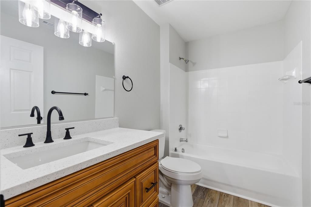 For Sale: $295,000 (3 beds, 2 baths, 1373 Square Feet)