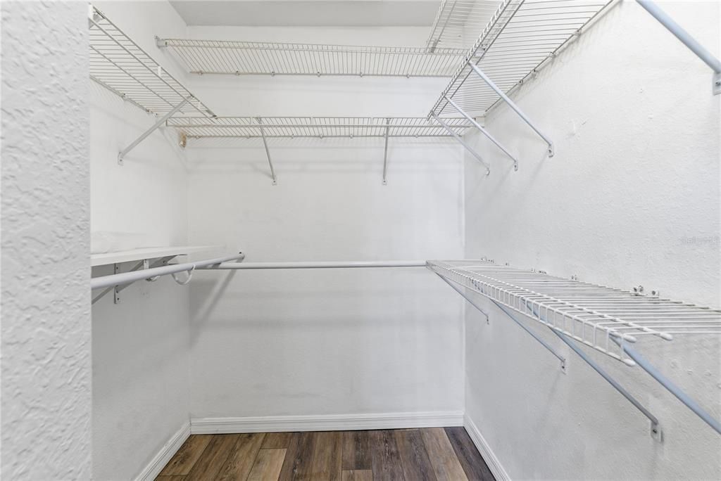 For Sale: $295,000 (3 beds, 2 baths, 1373 Square Feet)