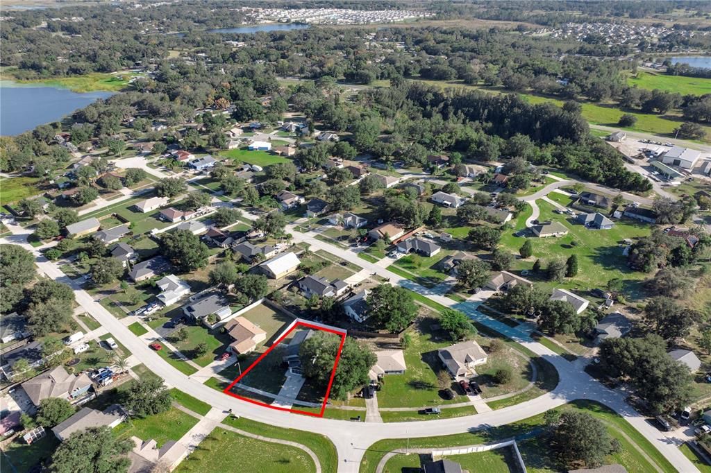 На продажу: $300,000 (4 спален, 2 ванн, 1312 Квадратных фут)