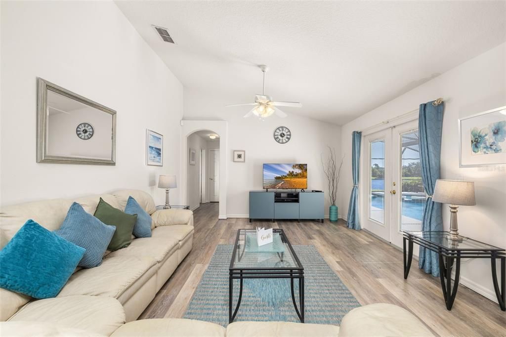 For Sale: $549,999 (5 beds, 4 baths, 2324 Square Feet)