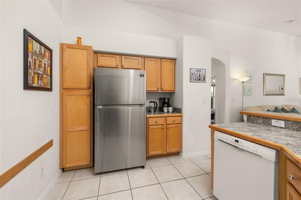 For Sale: $549,999 (5 beds, 4 baths, 2324 Square Feet)