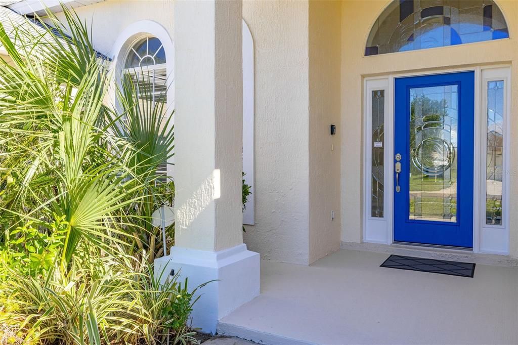 For Sale: $549,999 (5 beds, 4 baths, 2324 Square Feet)