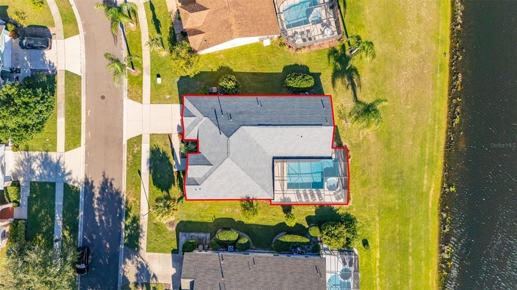 For Sale: $549,999 (5 beds, 4 baths, 2324 Square Feet)