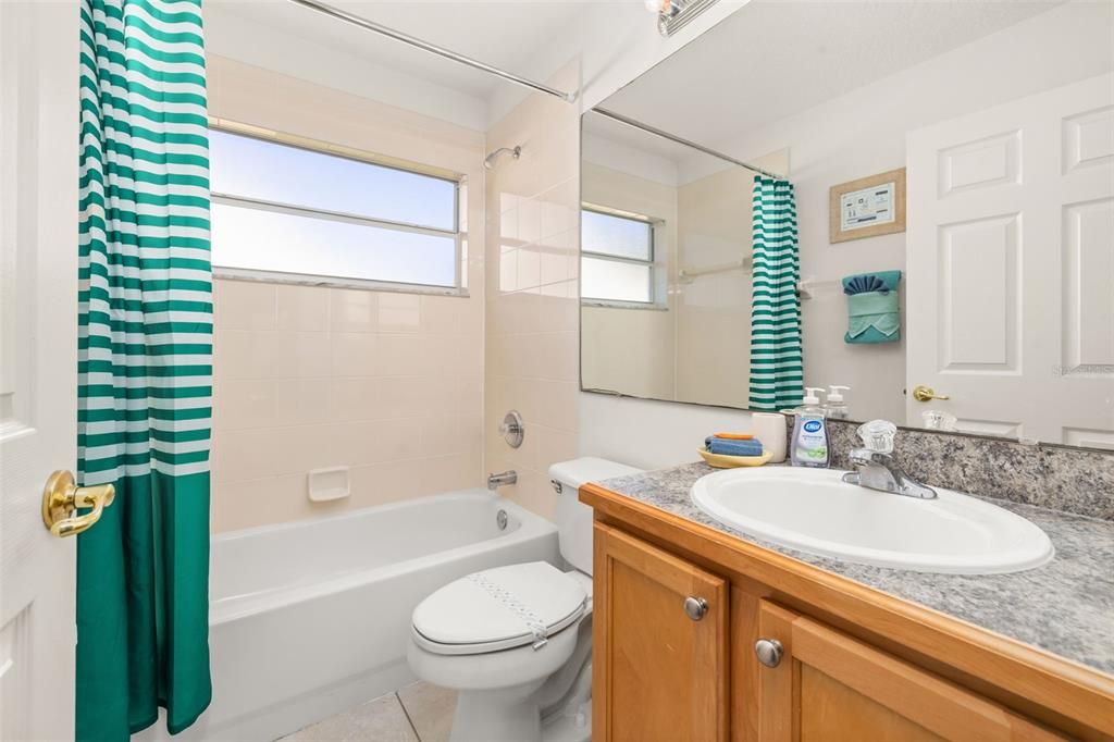 For Sale: $549,999 (5 beds, 4 baths, 2324 Square Feet)