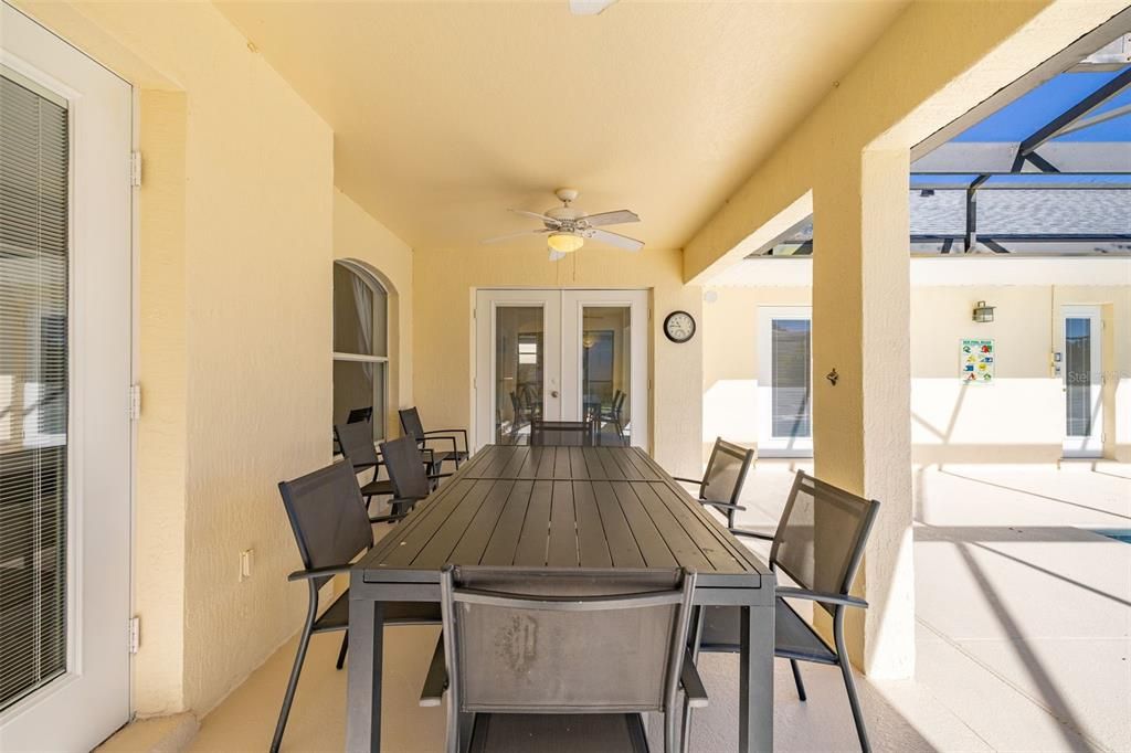 For Sale: $549,999 (5 beds, 4 baths, 2324 Square Feet)