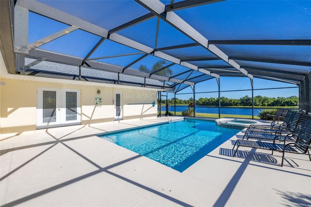 For Sale: $549,999 (5 beds, 4 baths, 2324 Square Feet)