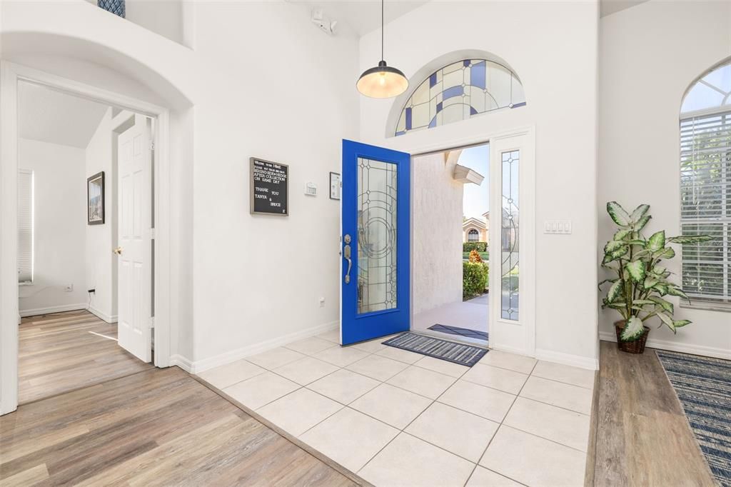 For Sale: $549,999 (5 beds, 4 baths, 2324 Square Feet)